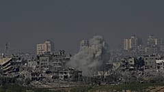Израиль продолжает наносить удары по позициям боевиков в секторе Газа