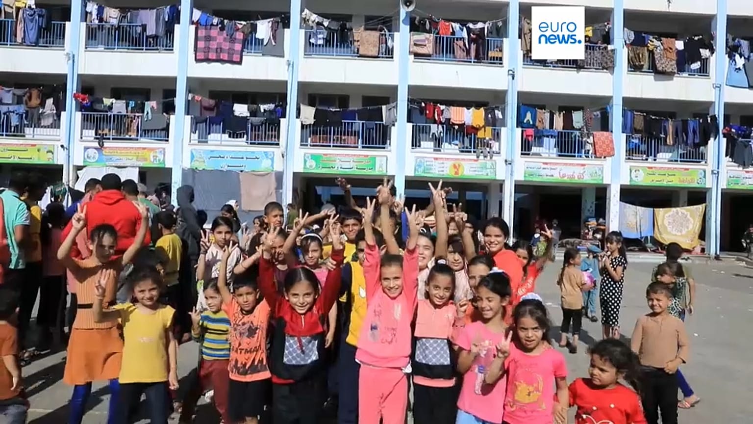 Enfants palestiniens dans l'école de l'ONU à Khan Younès, dans la bande de Gaza, 29 octobre 2023