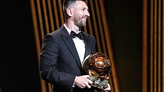 Lionel Messi mit seinem 8. Ballon d'Or