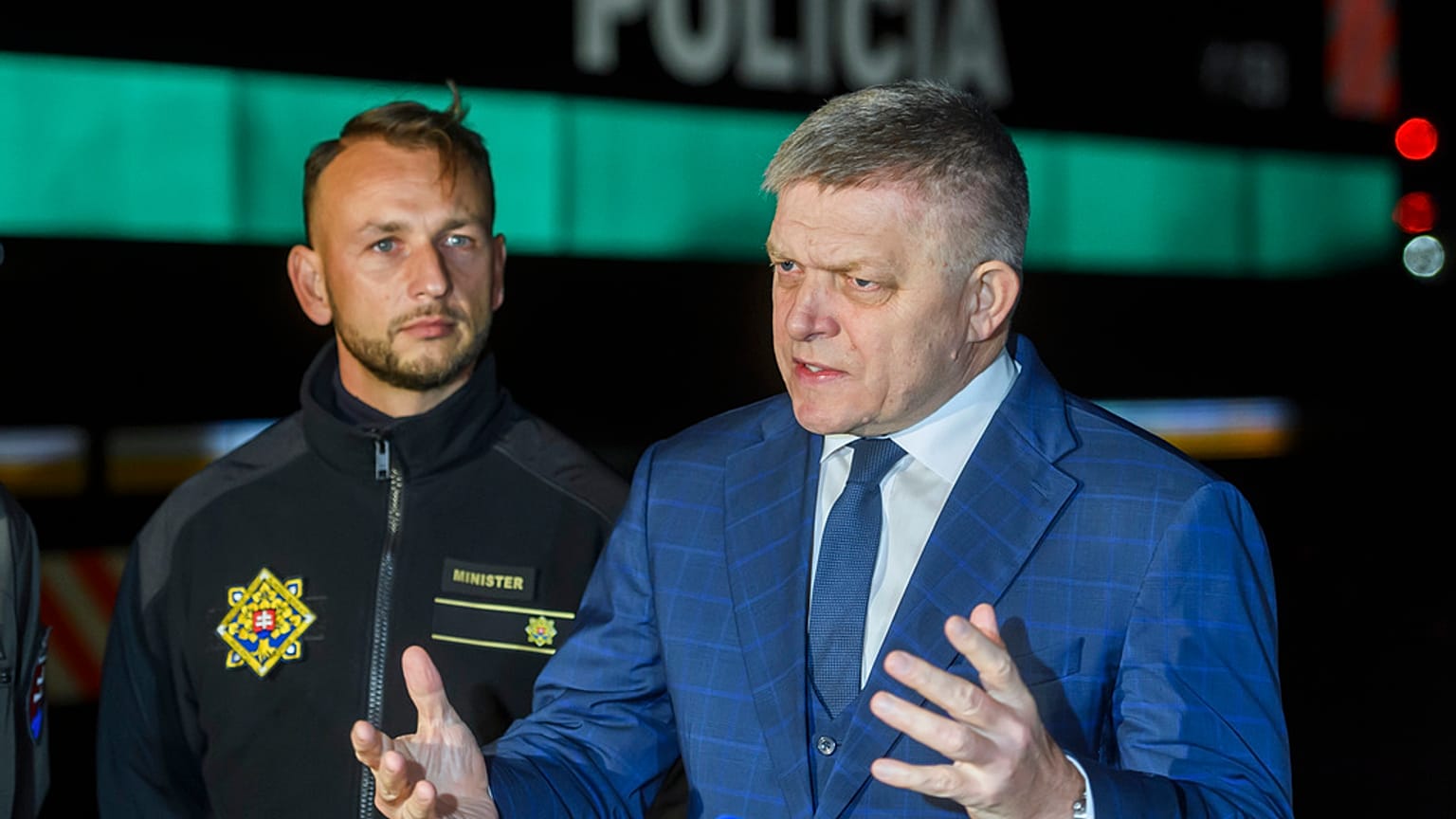 Robert Fico a rajkai határátkelőnél