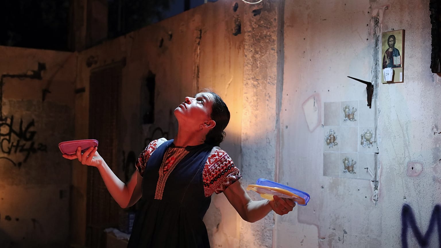 «The Kitchen dance: A House Trance Vocabulary»