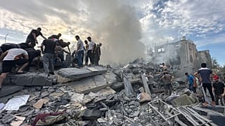 Nach einem israelischen Luftangriff im Flüchtlingslager Jabalia im Norden des Gazastreifens.