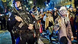 Polizeischutz für Halloween-Parade in Manhattan