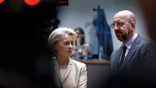 Avrupa Komisyonu Başkanı Ursula von der Leyen, AB Konseyi Başkanı Charles Michel'le 27 Ekim 2023 AB zirvesinde