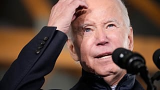 ABD'de anketler, Ortadoğu krizini ele alışına yönelik öfkenin artmasıyla Başkan Joe Biden'a desteğin azaldığını gösterdi.