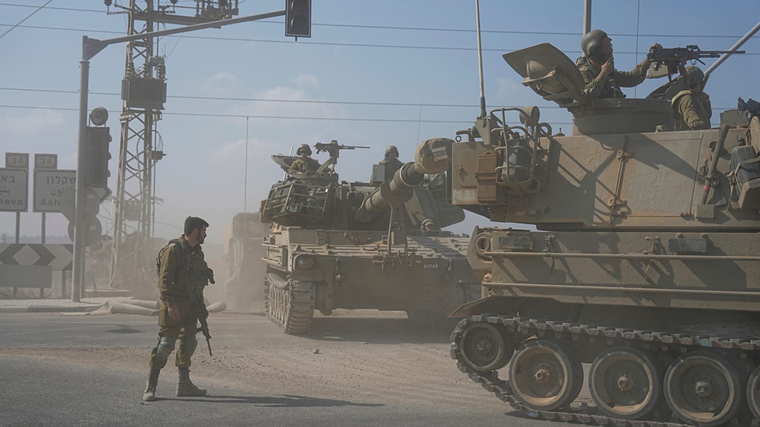 Tropas israelíes en el interior de Gaza