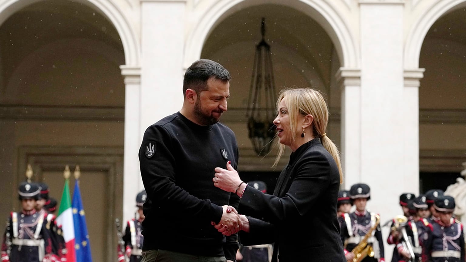 İtalya Başbakanı Giorgia Meloni Mayıs ayında Roma'da Ukrayna Devlet Başkanı Volodymyr Zelenskyy ile bir araya geldi