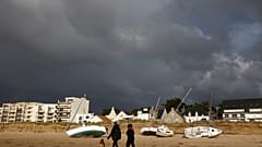 Nach Sturmtief Ciaran in Pornichet in der Bretagne in Frankreich