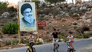 صورة لحسن نصر الله في جنوب لبنان