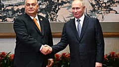 Demokratie in der Defensive: Ungarns Ministerpräsident Orban und Russlands Staatschef Putin, 17. Oktober 2023