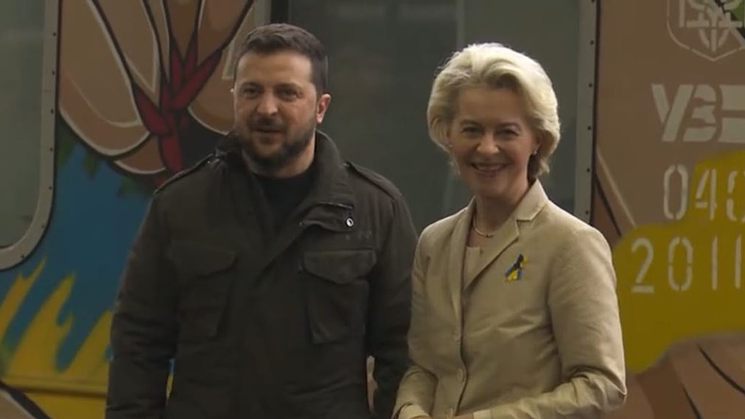 Volodymyr Zelensky e Ursula von der Leyen