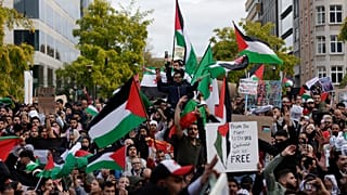 Las protestas propalestinas y en favor de detener la guerra entre Israel y Gaza continúan en diferentes países de Europa.