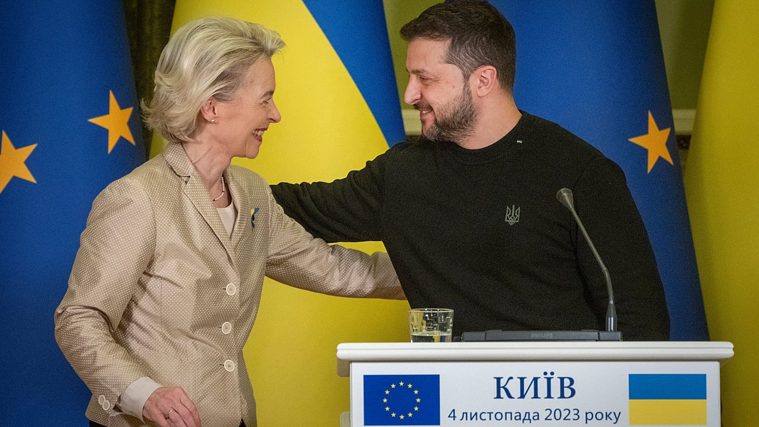 Урсула фон дер Ляйен и Владимир Зеленский на совместной пресс-конференции в Киеве