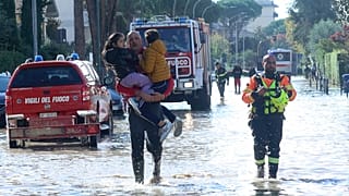 Después de Ciaran, que azotó la costa de Biarritz el 3 de noviembre de 2023, la tormenta Domingos, "menos severa", se abatió sobre Francia.