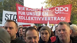 Vonulnak a sztrájkolók