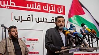 حمدان خلال المؤتمر الصحافي