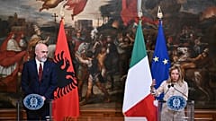 Das Migrationsabkommen wurde am Montag vom albanischen Ministerpräsidenten Edi Rama und der italienischen Ministerpräsidentin Giorgia Meloni angekündigt.