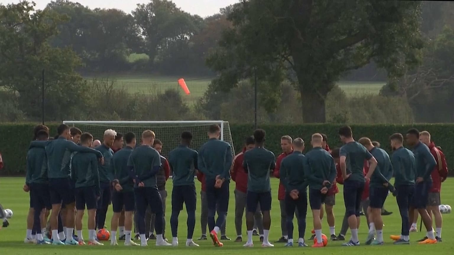 Der FC Arsenal bereitet sich auf das wichtige Spiel gegen den FC Sevilla vor.