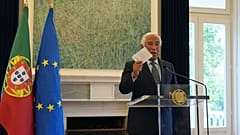 A korrupciós ügybe keveredett portugál miniszterelnök benyújtotta az államfőnek a lemondását