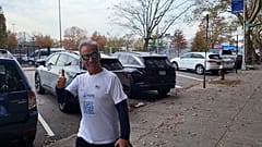 Alexis Sofocleous auf den Straßen von New York