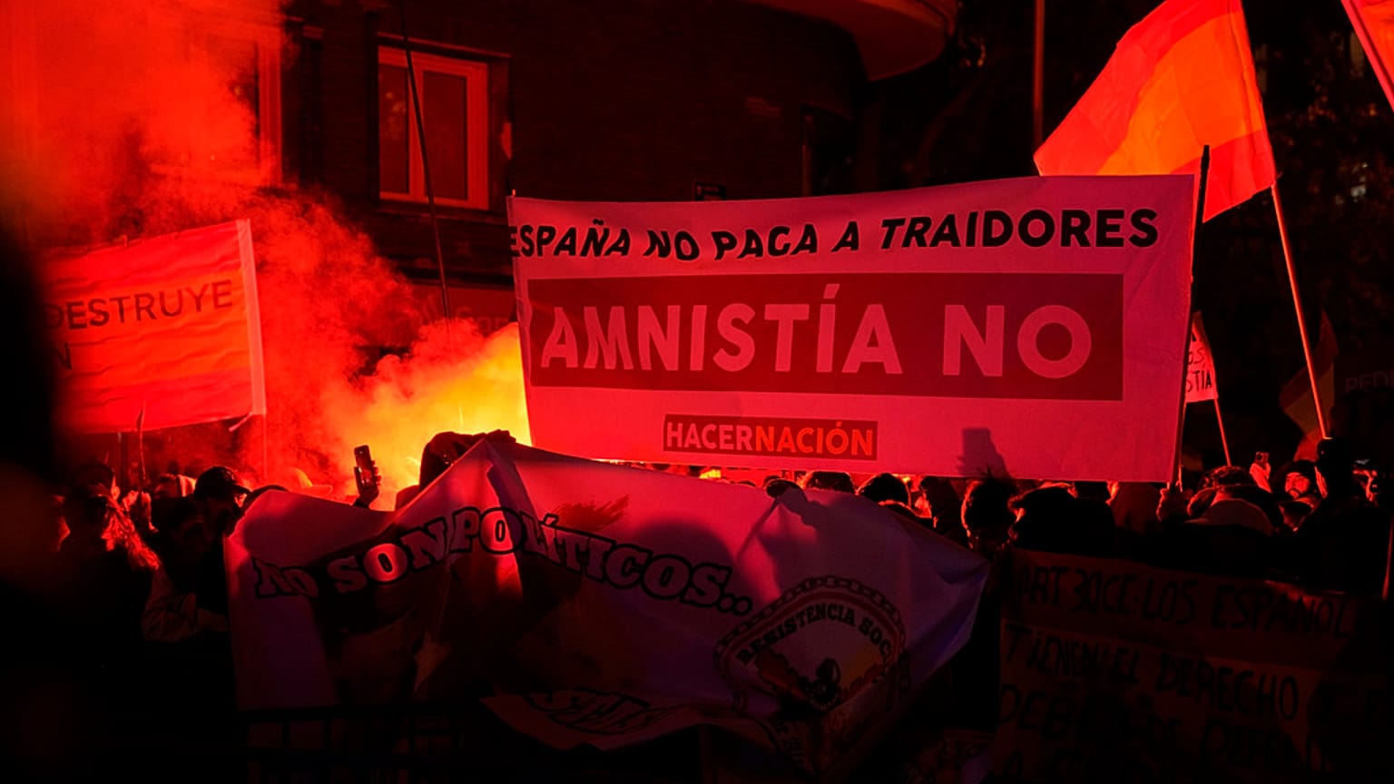 Επεισοδιακή διαδήλωση έξω από τα γραφεία των Σοσιαλιστών στη Μαδρίτη
