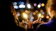 Cerimónia em Viena, na Áustria, esta quinta-feira, em memória dos judeus assassinados na Noite dos Cristais.
