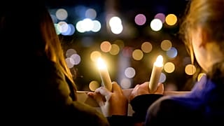 Cerimónia em Viena, na Áustria, esta quinta-feira, em memória dos judeus assassinados na Noite dos Cristais.