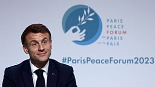 Эммануэль Макрон выступает с речью на Парижском форуме мира, 10 ноября 2023 года.