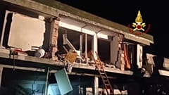 Die Flüchtlingsunterkunft wurde durch die Explosion komplett zerstört