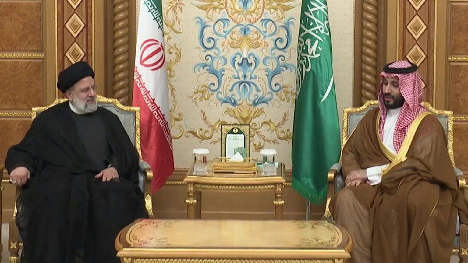 محمد بن سلمان وإبراهيم رئيسي