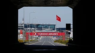 İstanbul Havalimanı'nın Covid-19 döneminde, karşı cepheden çekilmiş bir fotoğrafı, 20 Mayıs 2020