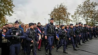 Fransa'nın başkenti Paris'te 'Antisemitizme Karşı Yürüyüş' gerçekleştirildi