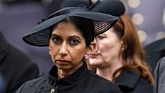 Am Sonntag war Suella Braverman noch beim Kriegsgedenken dabei