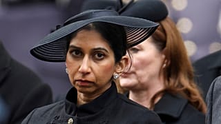 Am Sonntag war Suella Braverman noch beim Kriegsgedenken dabei