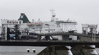 Kompkikötő az észak-franciaországi Calais-ben