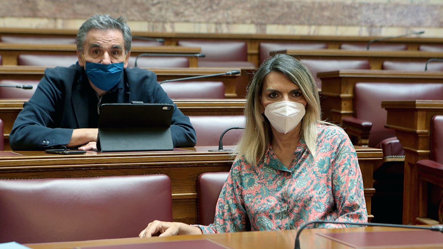 ΤΣΑΚΑΛΩΤΟΣ ΚΑΙ ΠΕΡΚΑ ΑΠΟ ΠΑΛΑΙΟΤΕΡΗ ΣΥΝΕΔΡΙΑΣΗ ΣΤΗ ΒΟΥΛΗ