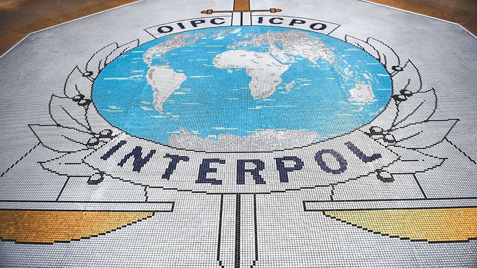 ΤΑ ΓΡΑΦΕΙΑ ΤΗΣ ΙΝΤΕΡΠΟΛ ΣΤΗ ΛΥΩΝ
