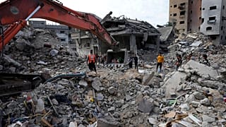 Cenário de destruição por ataques israelitas em Gaza