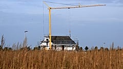 Cette photo prise le 13 octobre 2023 montre un chantier de construction d'une maison familiale à Soest, dans l'ouest de l'Allemagne.