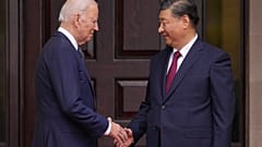 El presidente Joe Biden saluda al presidente chino Xi Jinping en la finca Filoli en Woodside, California, el miércoles 15 de noviembre de 2023,