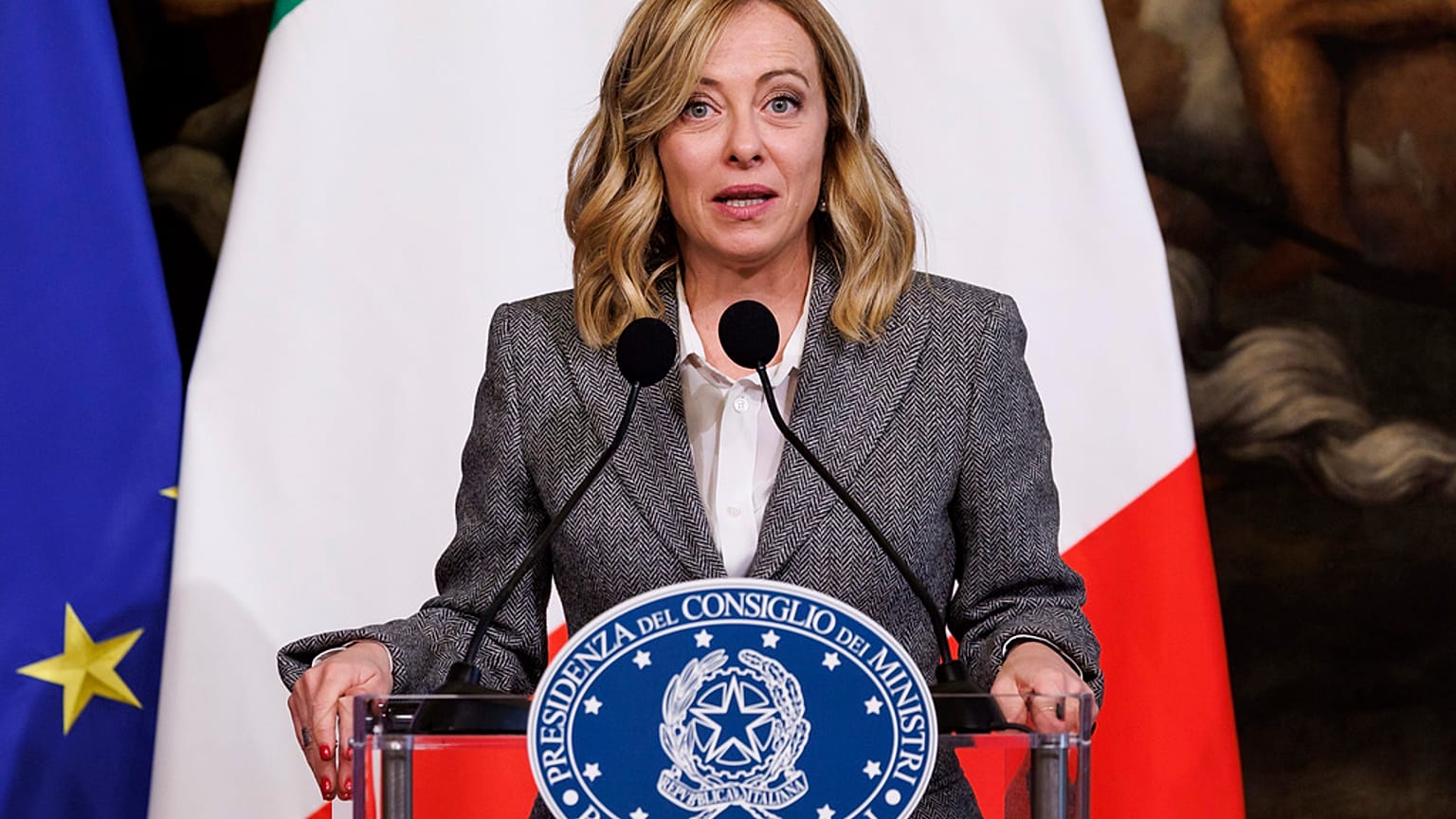Imagen de la primera ministra italiana, Giorgia Meloni, durante su intervención en el marco de una rueda de prensa en Roma, el martes 14 de noviembre de 2023.