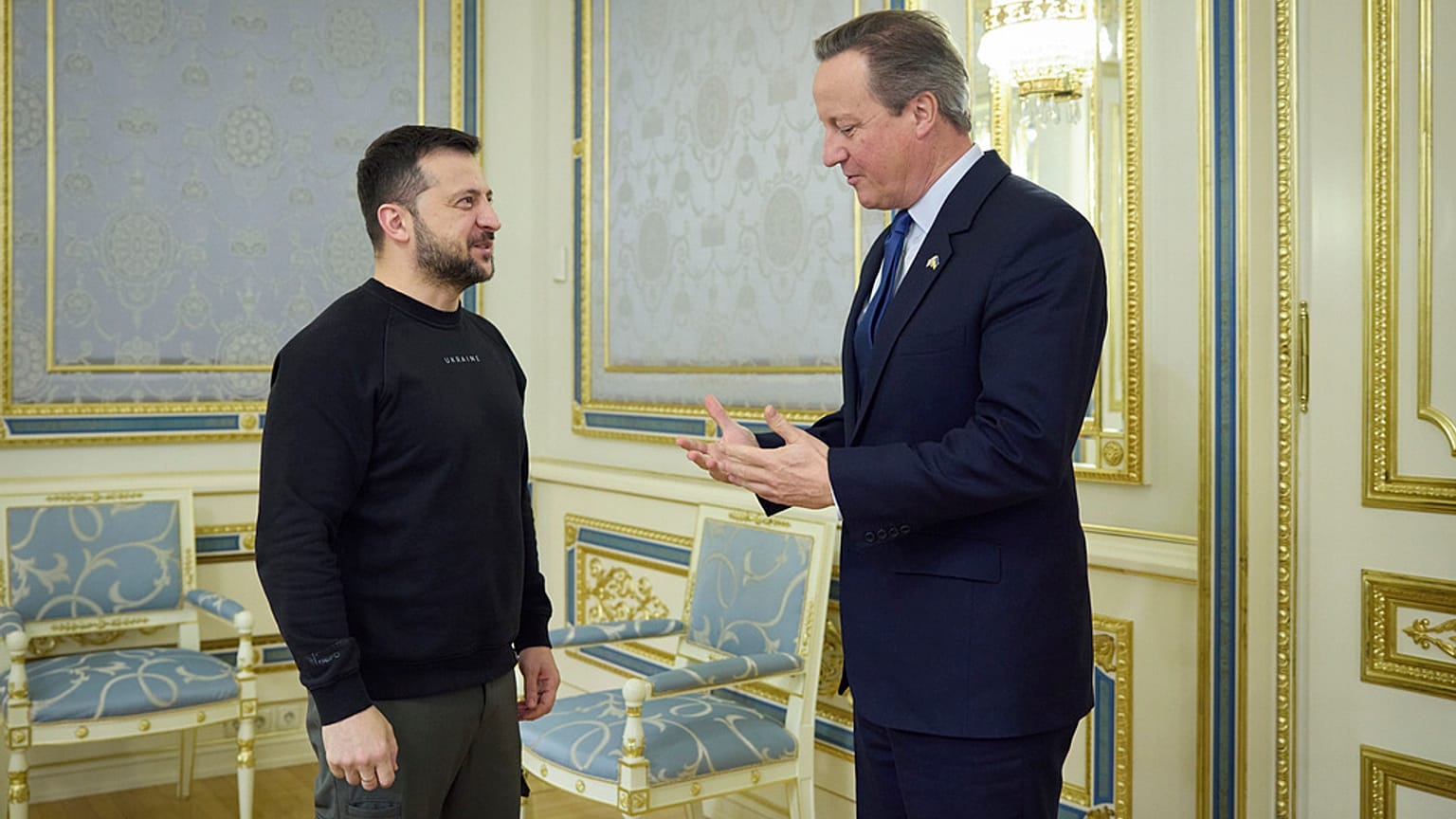 Zelensky e Cameron. (Kiev, 16.11.2023)