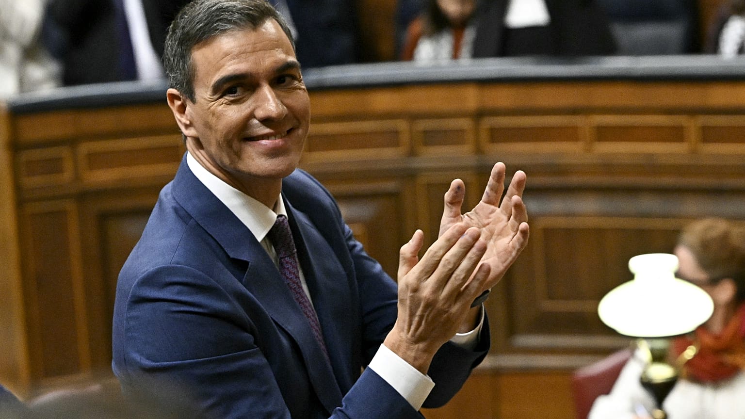 Pedro Sánchez reconduzido como presidente do governo espanhol