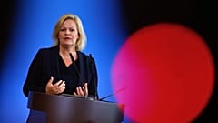 Bundesinnenministerin Nancy Faeser erklärte die Hintergründe des Einsatzes.