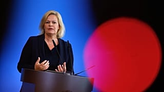 Bundesinnenministerin Nancy Faeser erklärte die Hintergründe des Einsatzes.