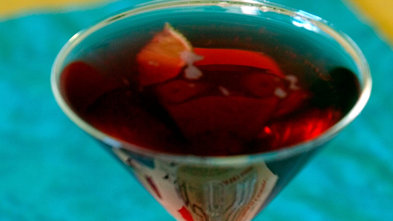 Kozmopoli̇t kokteyl (arşiv)