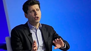 Open AI CEO'su Sam Altman, 16 Kasım 2023 Perşembe günü San Francisco'da düzenlenen Asya-Pasifik Ekonomik İşbirliği (APEC) CEO zirvesi sırasında bir tartışmaya katılıyor.