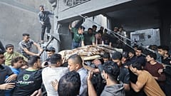 آثار القصف الإسرائيلي على مخيم جباليا