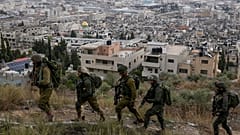 ‫الجيش الإسرائيلي يقتحم مخيم بلاطة أكبر مخيم للاجئين الفلسطينيين في الضفة الغربية