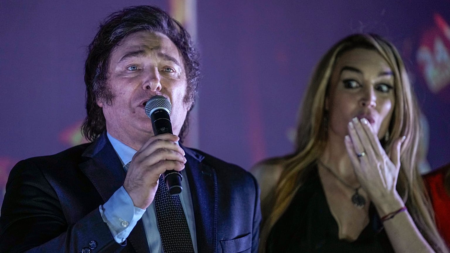 Javier Milei y su pareja